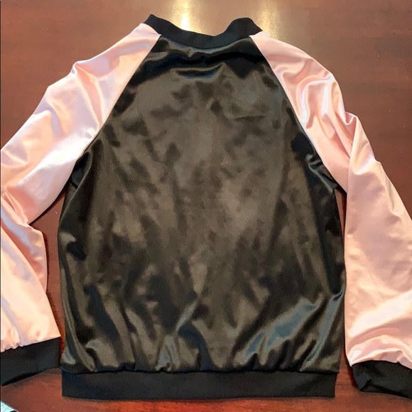 Girls/kids jacket black & pink floral stitching - Picture 3 of 6